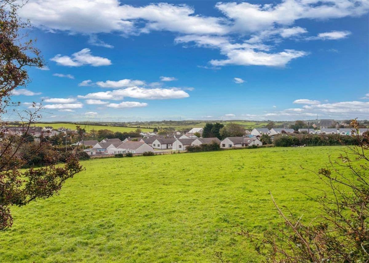 Bryn Mechell Hotel Llanfechell Exterior foto